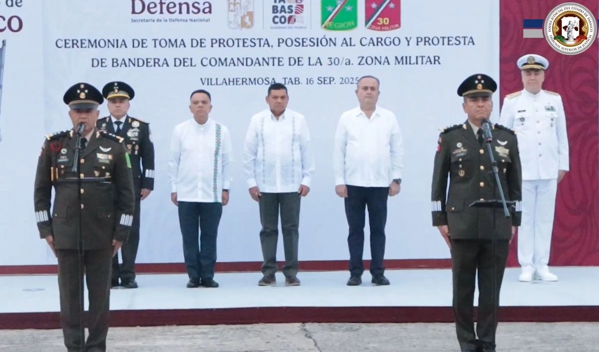 Aspectos del evento protocolario. Foto