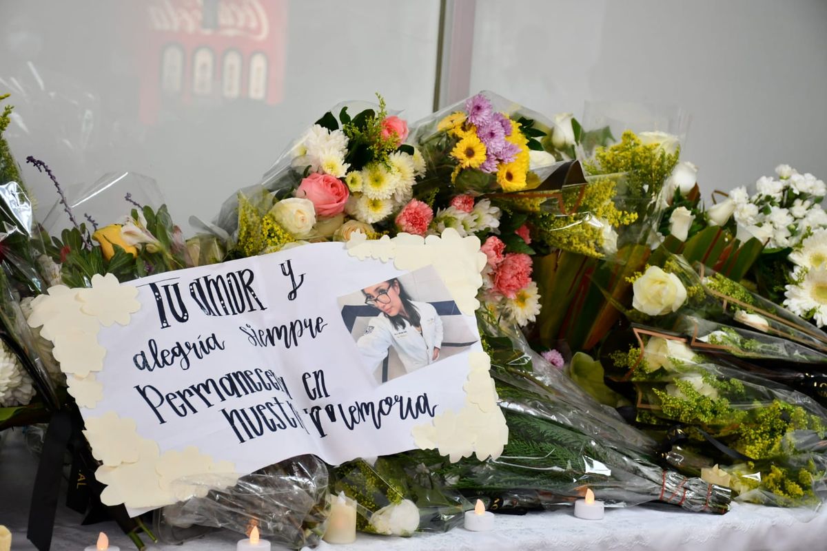 Rinden homenaje en FES Cuautitlán a Daniela, estudiante muerta en explosión de pipa
