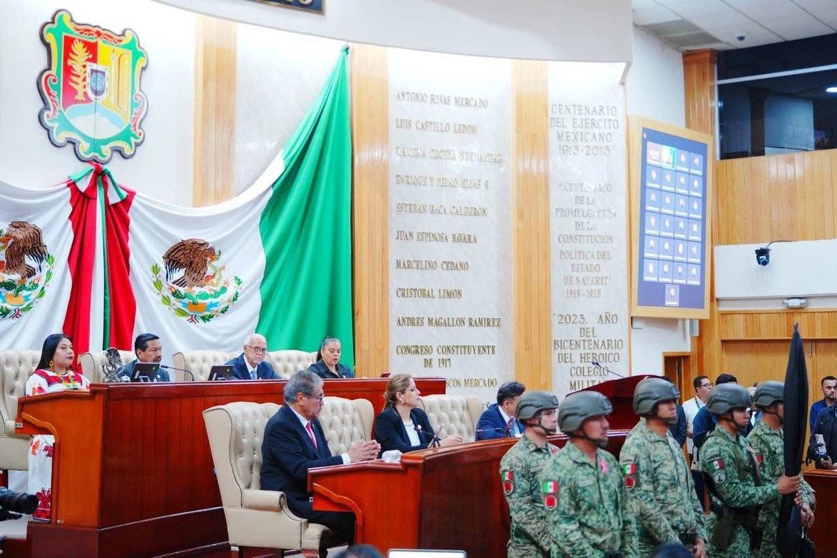 El Congreso de Nayarit tomó protesta a los nuevos jueces y magistrados que integrarán los distintos tribunales del Poder Judicial. Foto 