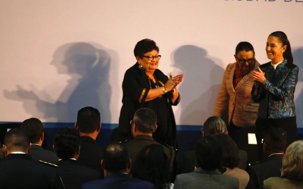 Tercer Informe de Labores de la titular de la Fiscalía General de Justicia capitalina, Ernestina Godoy Ramos; la acompañan la secretaria de Seguridad y Protección Ciudadana, Rosa Icela Rodríguez y la jefa de gobierno, Claudia Sheinbaum, en la Ciudad de México, el 24 de enero de 2023. Foto José Antonio López