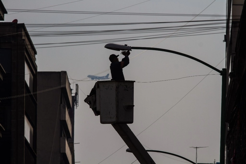 La querellas judiciales señalan a Viera Ayala como partícipe en la licitación de alumbrado público al menos en diez municipios de Zacatecas y Jalisco. Foto Cuartoscuro
