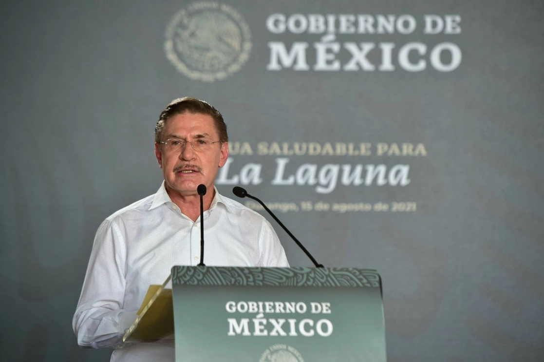 El gobernador saliente de Durango, José Rosas Aispuro, durante una conferencia presidencial. Foto Cuartoscuro / Archivo
