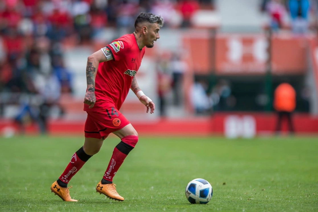 Rubens Sambueza jugó en dos etapas con los Diablos Rojos del Toluca: entre 2017-2018 y 2020-2021. Foto Tomada del Twitter @rubenssambueza