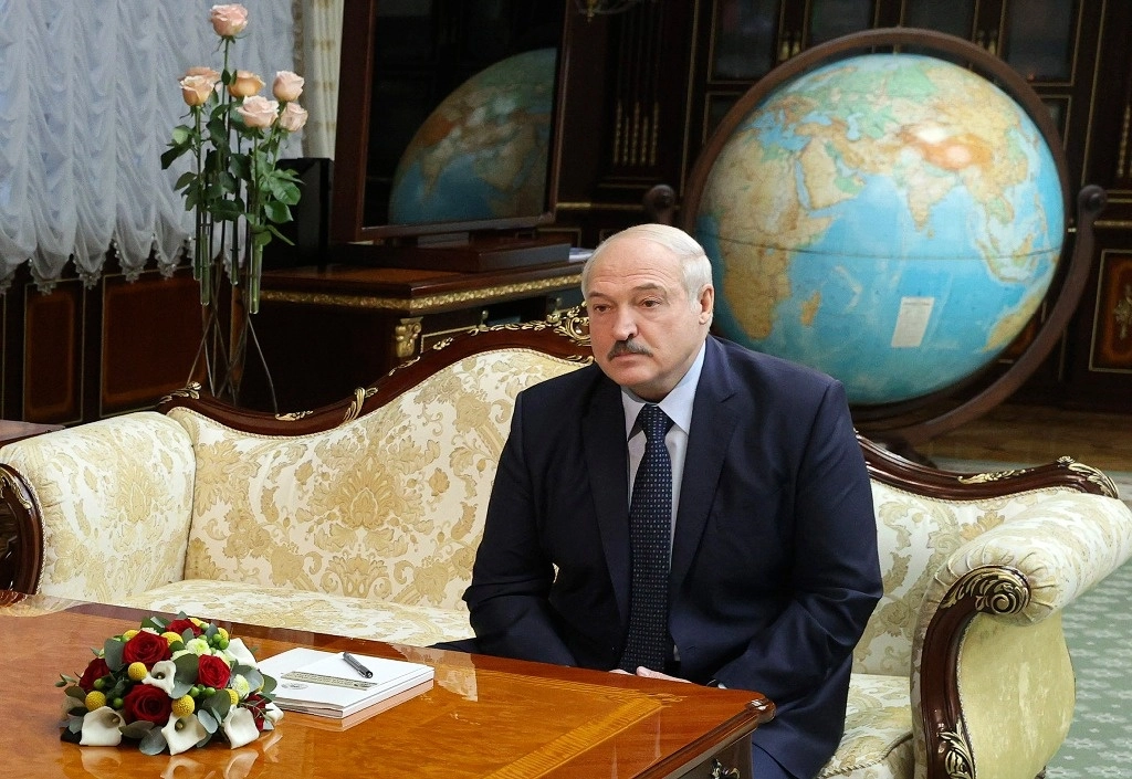 El presidente de Bielorrusia, Alexander Lukashenko, se reunió con el ministro de Relaciones Exteriores de Rusia, Sergei Lavrov, en Minsk, Bielorrusia, el 26 de noviembre de 2020. Foto Ap