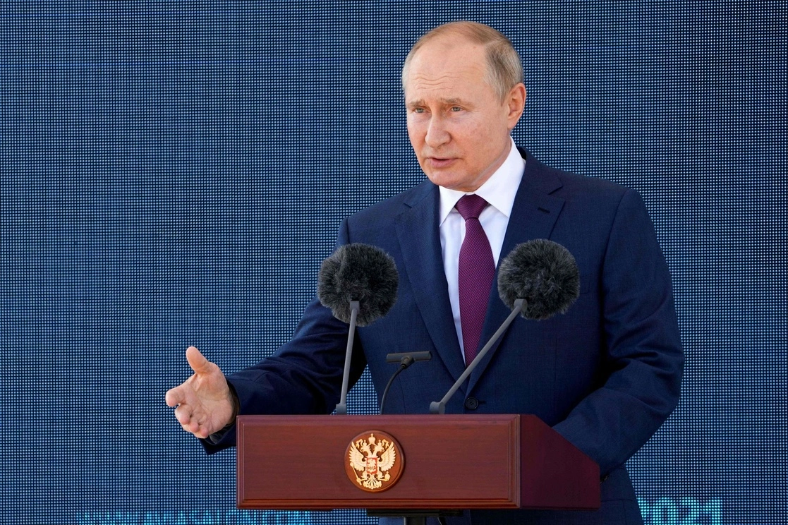 El Ministerio de Defensa de Rusia informó que el presidente Vladimir Putin dio las instrucciones de enviar la ayuda humanitaria a Cuba. Foto Afp