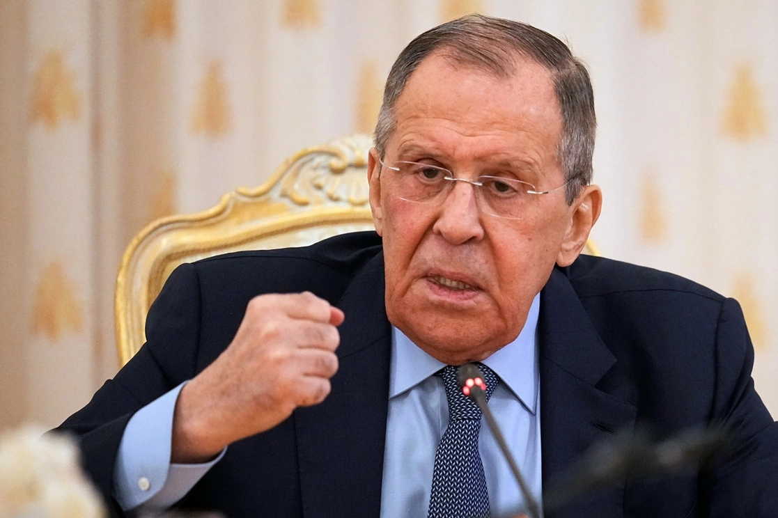 El canciller ruso, Serguei Lavrov, ayer durante un encuentro con periodistas extranjeros en Moscú. Foto Ap 





