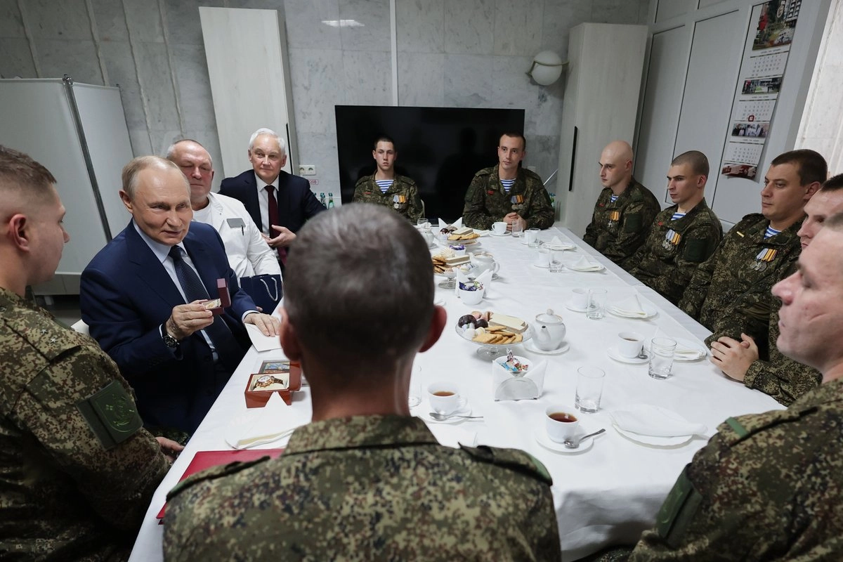 Febrero de 2024, Vladimir Putin: “se entregaron al ejército los primeros misiles Sarmat fabricados en serie y pronto los mostraremos en sus lugares de emplazamiento en posición de combate”.