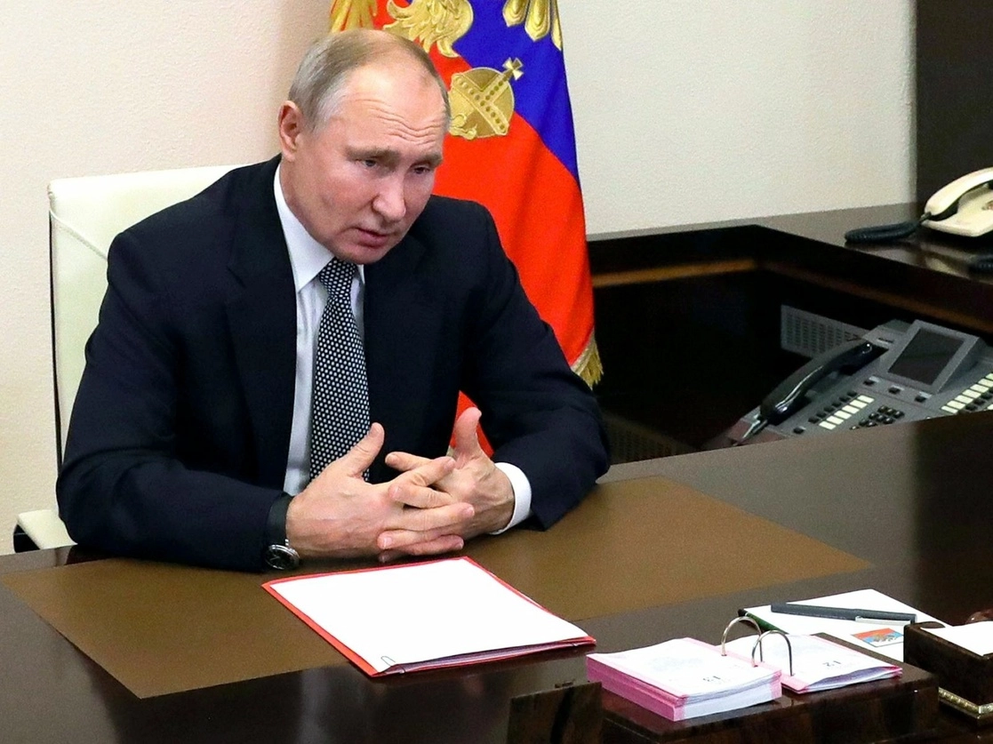 El presidente ruso, Vladimir Putin, durante una reunión del Consejo de Seguridad por videoconferencia en Moscú, el 15 de enero de 2021. Foto Sputnik / Kremlin Pool vía Ap