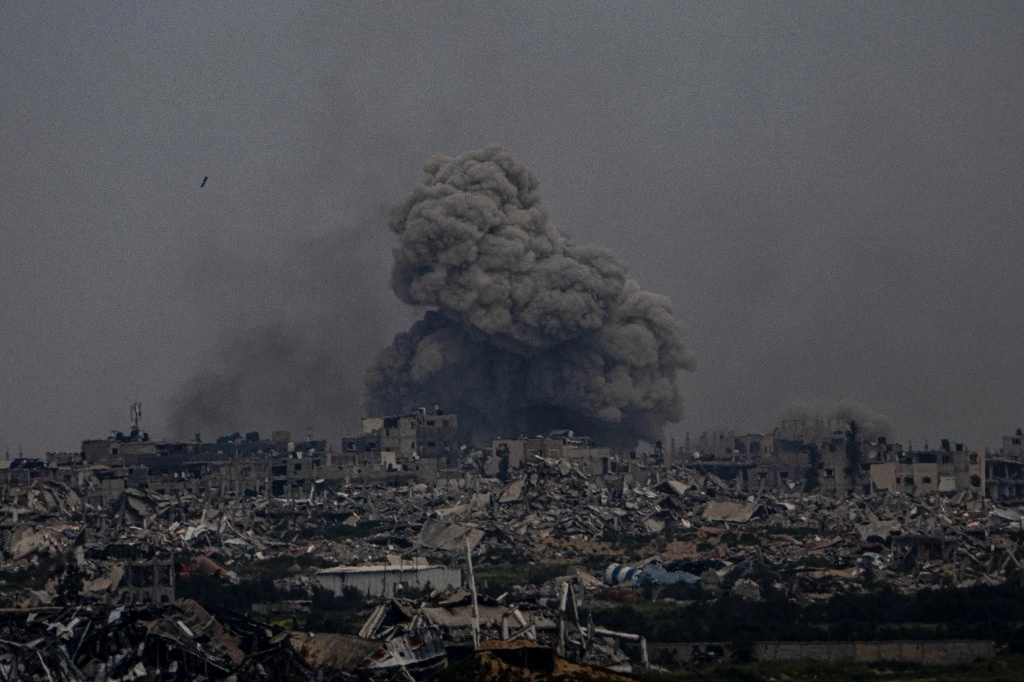 La ayuda a Gaza sigue siendo en gran medida insuficiente y la hambruna acecha. Foto Ap