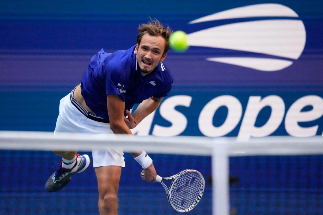 El tenista ruso Daniil Medvedev durante su participación en el Abierto de EU en 2021. Foto Afp