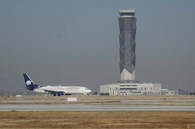 Actividad aérea de la empresa Aeroméxico en las pistas del Aeropuerto Internacional Felipe Ángeles. Foto Cuartoscuro / Archivo