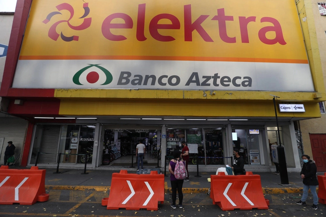 Sucursal de Grupo Elektra, propiedad de Ricardo Salinas Pliego, en la Ciudad de México. Foto Yazmín Ortega Cortés / Archivo
