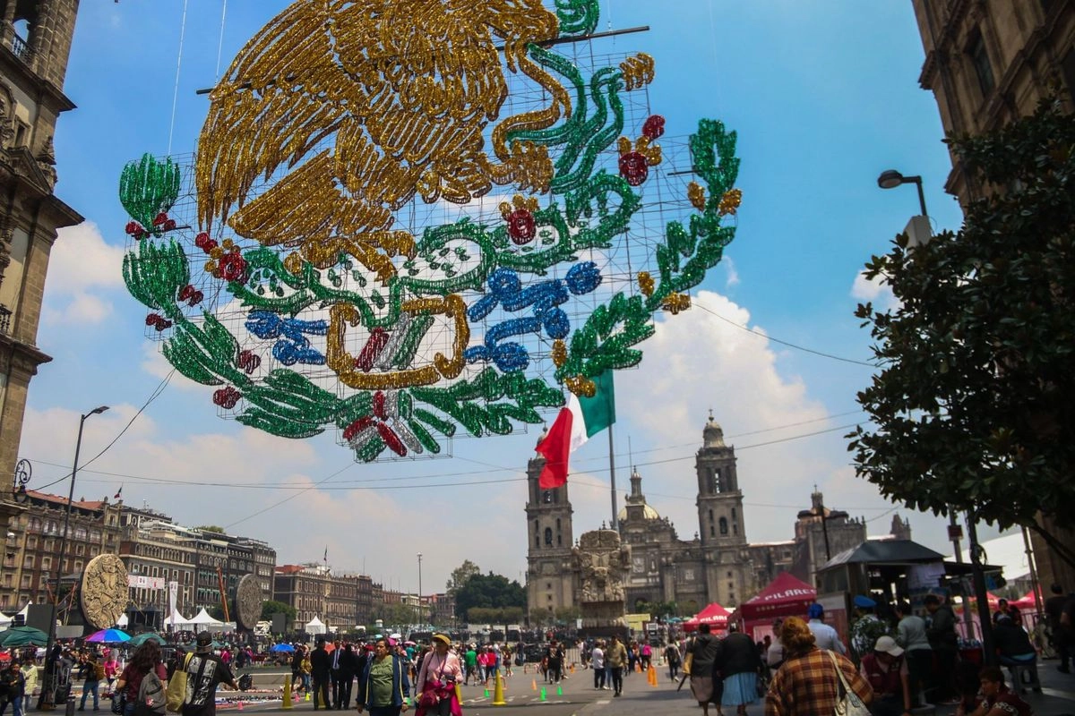 De acuerdo con Kantar, más del 90 por ciento de los mexicanos festejan el grito en alguna casa y con la familia, mientras que el restante prefiere ir a celebrar en las plazas públicas, por ejemplo, el Zócalo de la Ciudad de México. 
