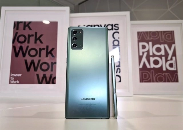 En la imagen, el teléfono Galaxy Note que canceló Samsung. Foto Europa Press