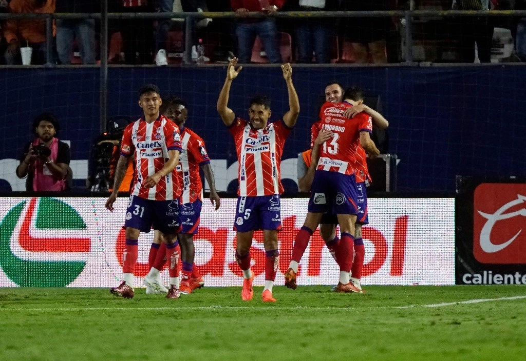 El Atlético de San Luis se convirtió en el último en avanzar a las semifinales de la Liga Mx con una hazaña inesperada ante Tigres. Foto Afp