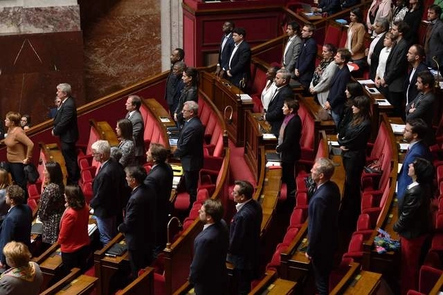 El parlamento francés suspendió al diputado Gregoire de Fournas luego de hacer comentarios racistas de personas migrantes. Foto Afp