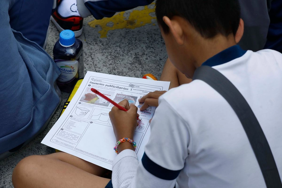 Un total de 78 alumnos de primaria de Baja California se intoxicaron con los alimentos entregados por la empresa AB Alimentos. Foto 