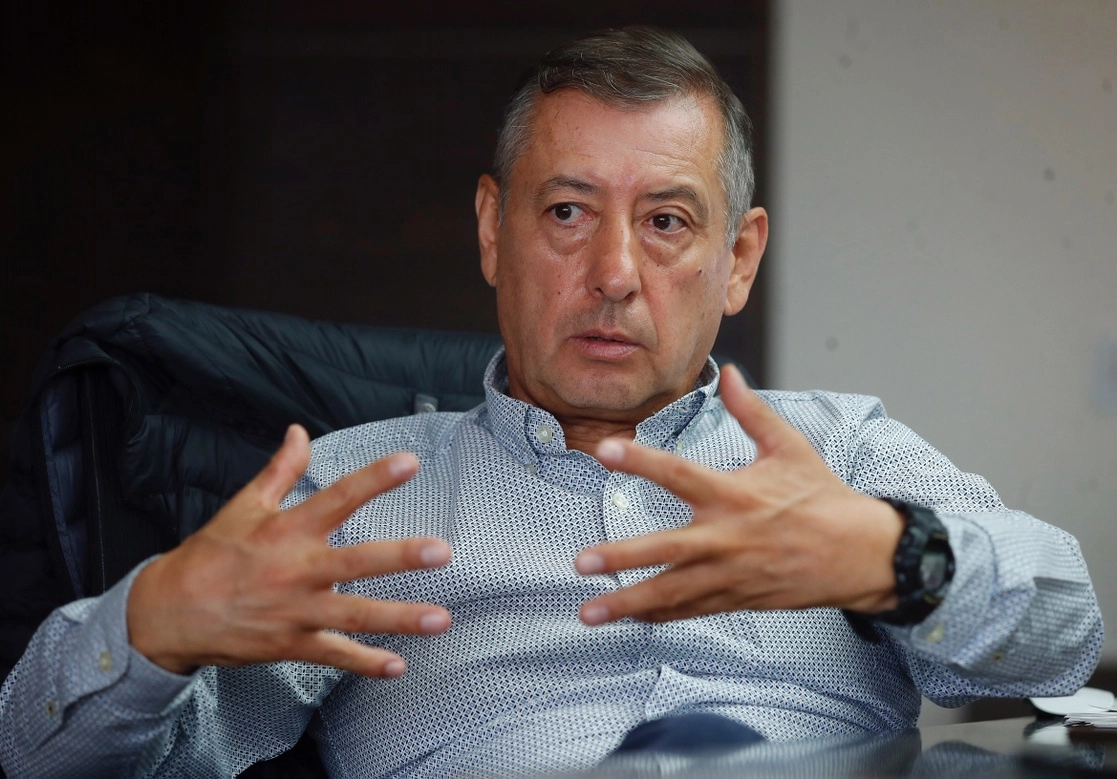 Si el Issste recupera su capacidad operativa y de prestación de servicios médicos, obtendrá un ahorro de 25 a 30 por ciento sólo en el primer año, asegura Pedro Zenteno Santaella. Foto Cristina Rodríguez