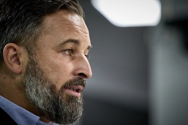 El dirigente de Vox, Santiago Abascal, durante un evento en Madrid, España. Foto Europa Press / Archivo