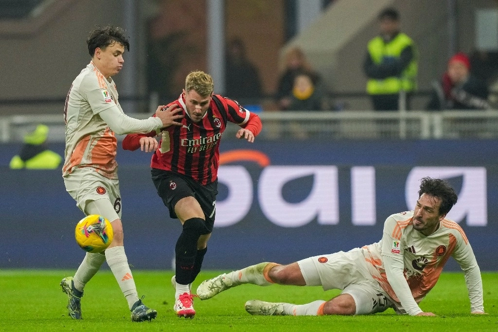 Los nuevos fichajes del AC Milan no tardaron en tener impacto inmediato el miércoles para llevar a los Rossoneri a las semifinales de la Copa Italia. Foto Ap.