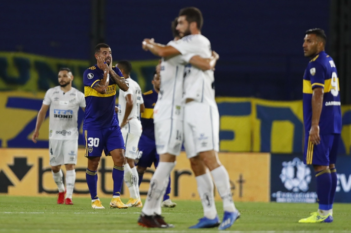 El equipo argentino no supo sacar la ventaja de local. Foto Ap