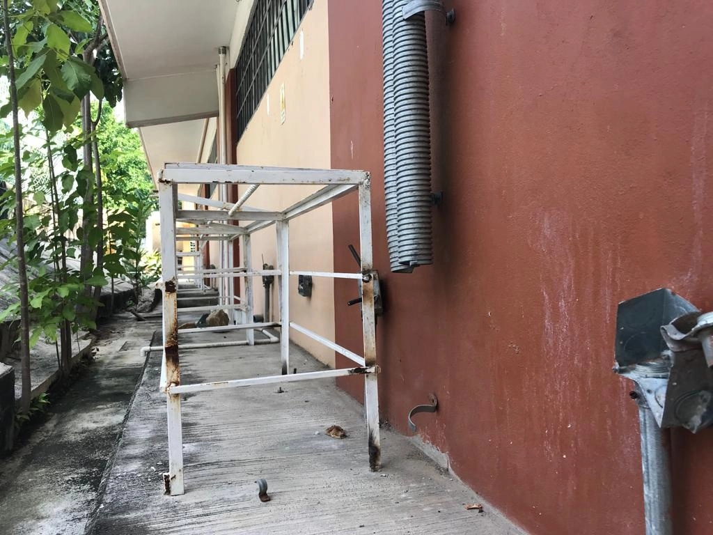Así se ve una parte de la escuela. Foto Héctor Briseño 