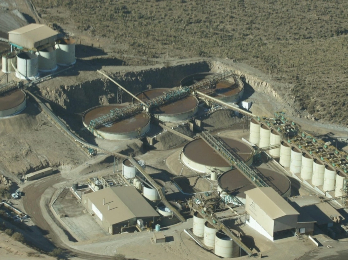 Mina La Encantada, ubicada en el municipio de Ocampo, Coahuila, donde la empresa canadiense First Majestic Silver Corp extrae plata, plomo y zinc. Foto https://www.firstmajestic.com / archivo