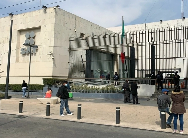 El SAT mantiene un rezago en la recaudación de impuestos que proyectó para los últimos meses del año. Foto Alfredo Domínguez