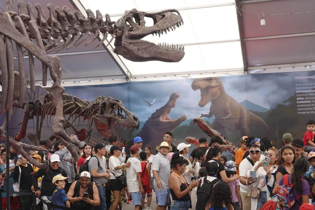 Los menores y sus familias disfrutaron de actividades gratuitas, como una tirolesa, el vagoncito del saber, que los acerca a la ciencia, la exposición de dinosaurios y la sección deportiva. Estarán disponibles hasta el 30 de abril, de 10 a 18 horas. 