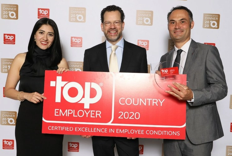 Top Employers Institute es la autoridad global en el reconocimiento de la excelencia que las organizaciones crean para sus colaboradores. Foto. Scania México.