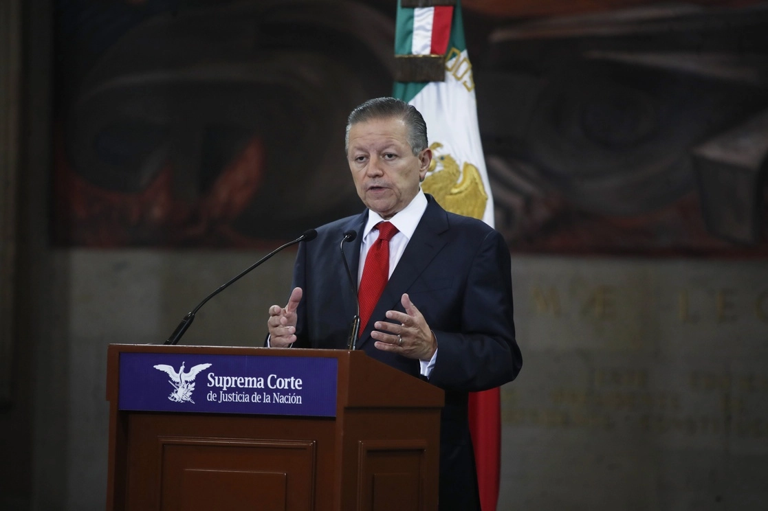 El ministro presidente de la Suprema Corte, Arturo Zaldívar, durante una conferencia en agosto pasado. Foto Cristina Rodríguez 