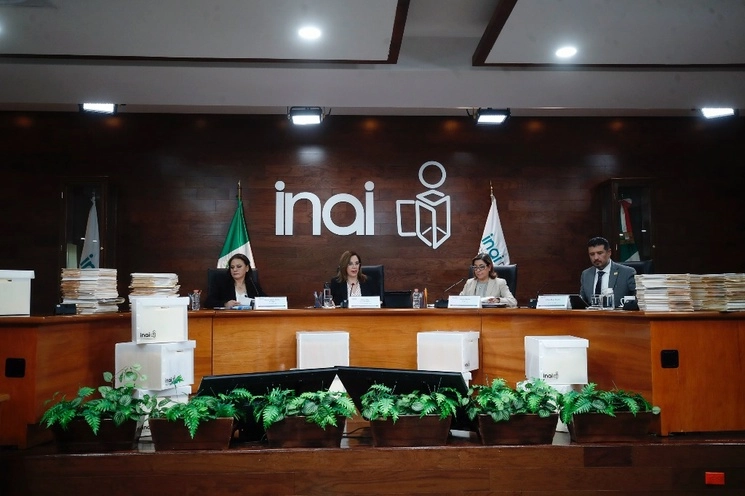 Los comisionados Norma del Río, Blanca Lilia Ibarra (presidenta), Josefina Román y Adrián Alcalá en sesión extraordinaria y conferencia de prensa sobre la falta de 'quorum' para sesionar, el pasado 2 de mayo. Foto Cristina Rodríguez
