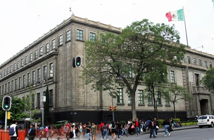Edificio de la Suprema Corte de Justicia de la Nación, en el Zócalo capitalino. Foto Roberto García Rivas / Archivo