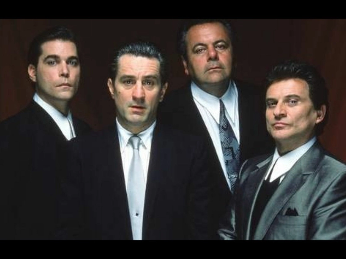 Ray Liotta, Robert De Niro, Paul Sorvino y Joe Pesci, en un promocional de la cinta. Foto Afp