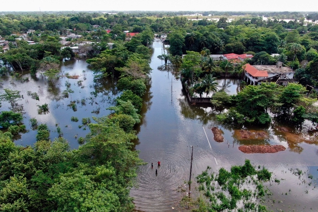 Aspectos de Villahermosa tras el paso de la tormenta Eta. Foto Afp

