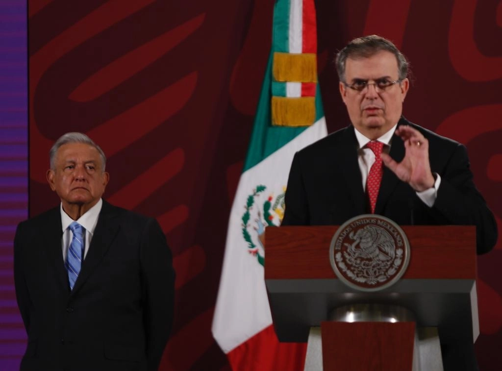 El secretario de Relaciones Exteriores, Marcelo Ebrard, durante la conferencia de prensa matutina en Palacio Nacional, en la Ciudad de México, el 14 de octubre de 2022. Foto Guillermo Sologuren