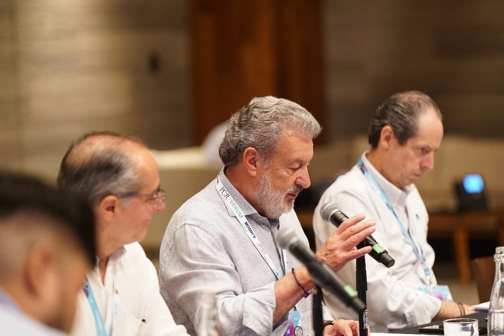 Marcos Martínez Gavica (al centro) durante el Foro de Emisoras organizado por la Bolsa Mexicana de Valores. Foto BMV