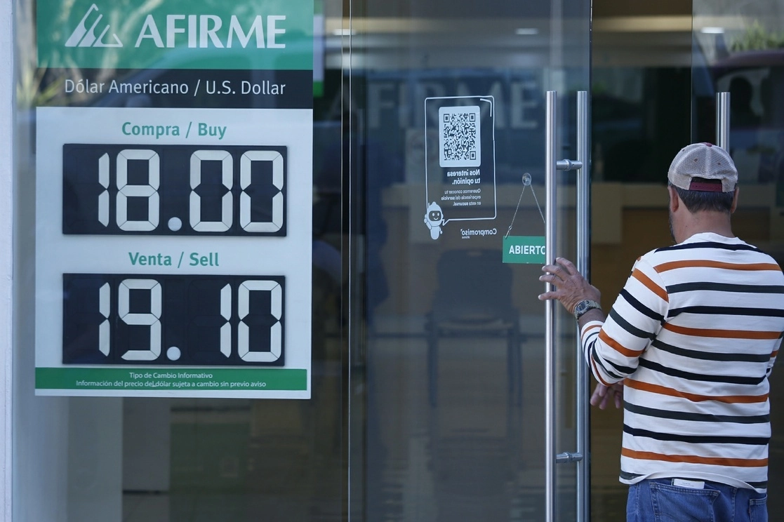 Cotización del dólar en la capital del país, en imagen de archivo. Foto María Luisa Severiano