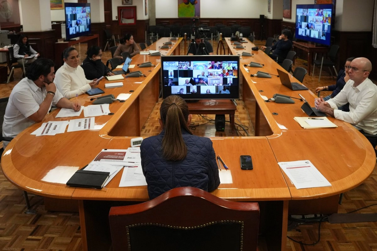 Encabezó nueva reunión del Comité Nacional de Emergencias