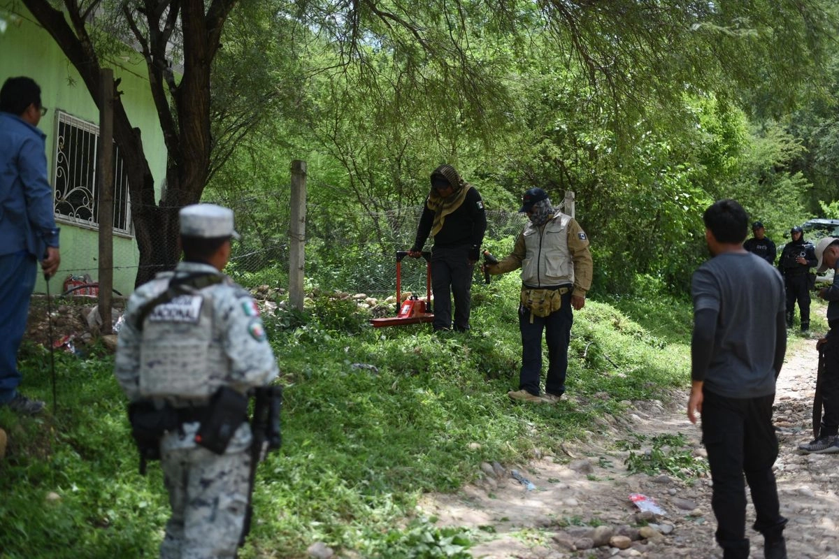 Abel Barrera Hernández, director del Centro de Derechos Humanos de la Montaña Tlachinollan mencionó que empiezan a registrarse problemas derivados de la violencia e inseguridad en municipios de la Montaña Alta, así como en Ayutla y en Tecoanapa. 
