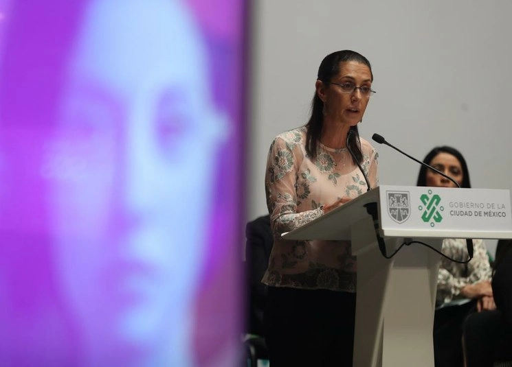 La jefa de Gobierno de la Ciudad de México, Claudia Sheinbaum Pardo, puso en marcha el programa SOS Mujeres. Foto José Antonio López