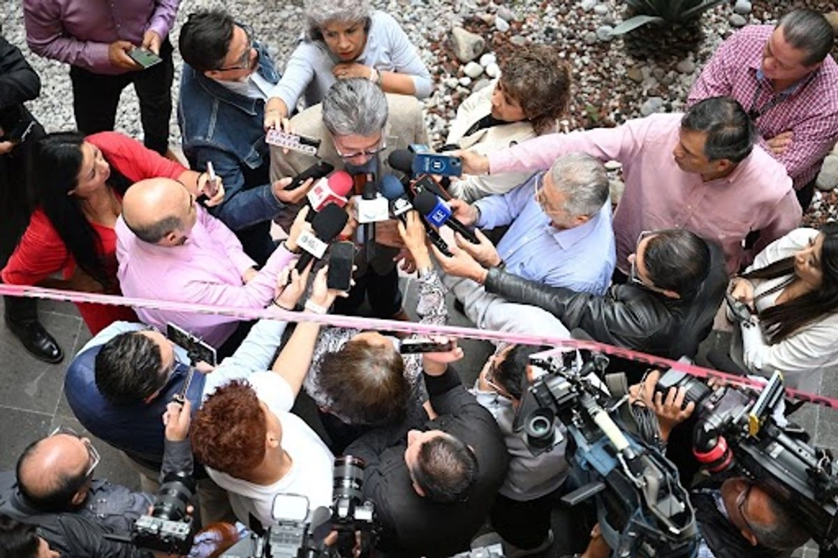 El secretario general de la Cámara, Mauricio Farah durante un intercambio con medios de comunicación. Foto
