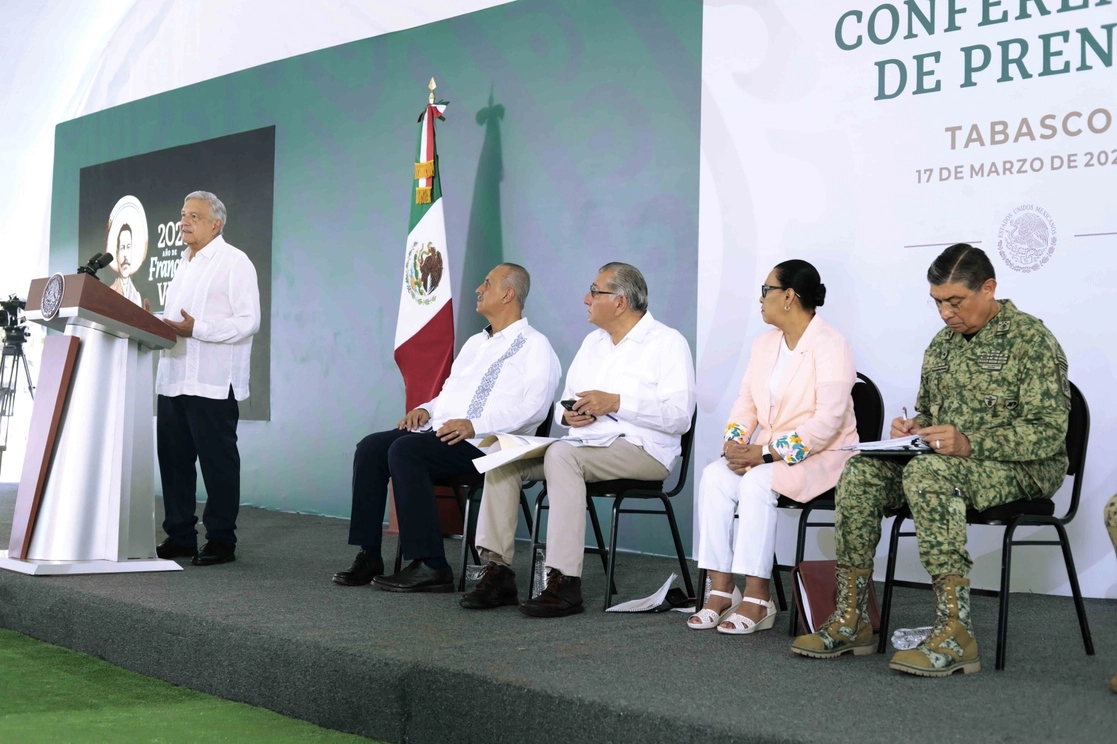Conferencia de prensa del presidente López Obrador que realiza este viernes desde Villahermosa, Tabasco. Foto cortesía Presidencia