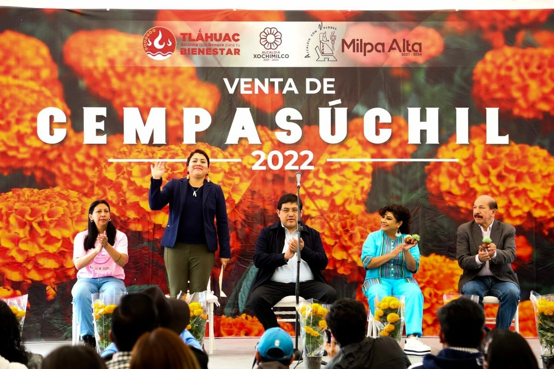 La alcaldesa de Tláhuac, Berenice Hernández Calderón, señaló  que en su demarcación tienen más de 70 productores de la flor. Foto @TlahuacRenace