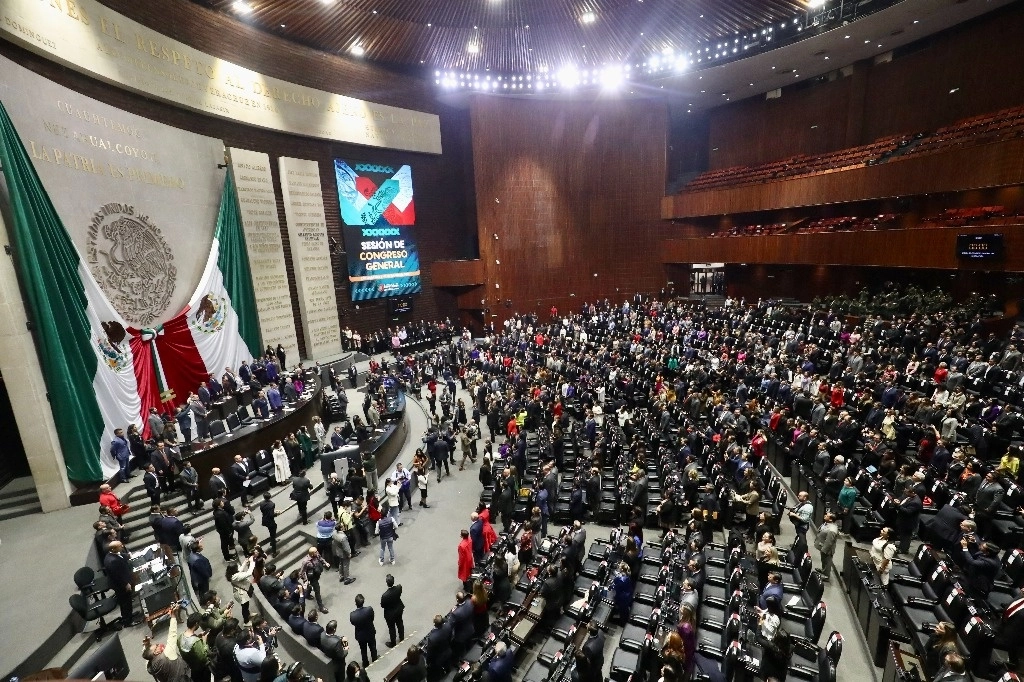 Un reporte del Centro de Estudios de Finanzas Públicas de la Cámara de Diputados detalló los adeudos y entregas de participaciones federales a las entidades del país. Foto Luis Castilo / Archivo 