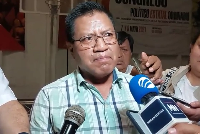 El profesor Isael González Vázquez durante conferencia de prensa. Imagen tomada del video publicado en la página de Facebook @CNTE7Chiapas 