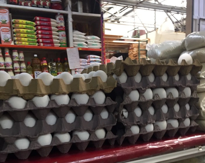El huevo, pollo y aguacate, fueron los insumos cuyo incremento más presionó el Índice Nacional de Precios al Consumidor. Foto Archivo / Guillermo Sologuren
