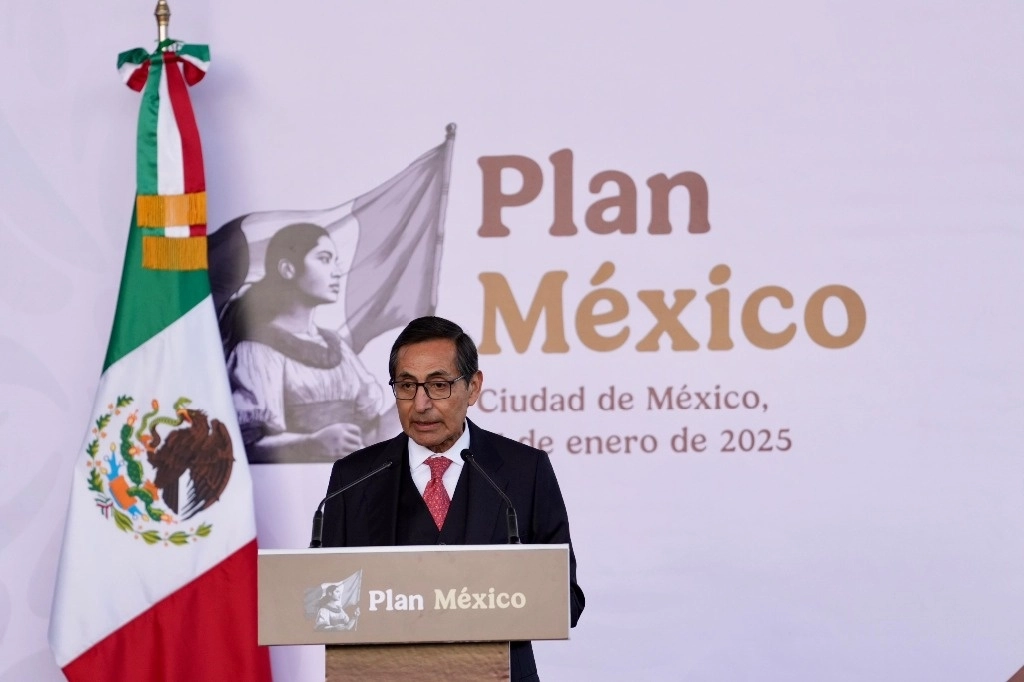 Rogelio Ramírez de la O, titular de la Secretaría de Hacienda y Crédito Público (SHCP), durante la presentación del Plan México en el Museo de Antropología e Historia. Foto Presidencia