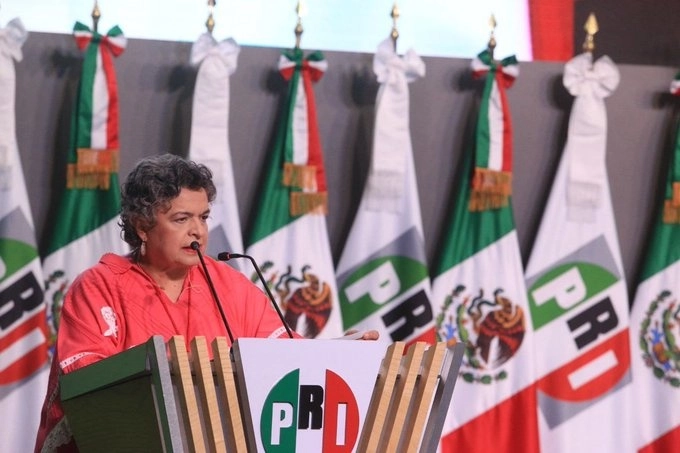 La senadora del PRI, Beatriz Paredes durante su intervención en el foro Diálogos X México. Foto tomada de la cuenta de Twitter
@PRI_Nacional
