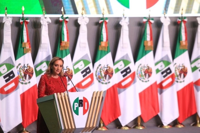 Claudia Ruiz Massieu durante su participación en el foro Diálogos X México. Foto tomada de la cuenta de Twitter @PRI_Nacional